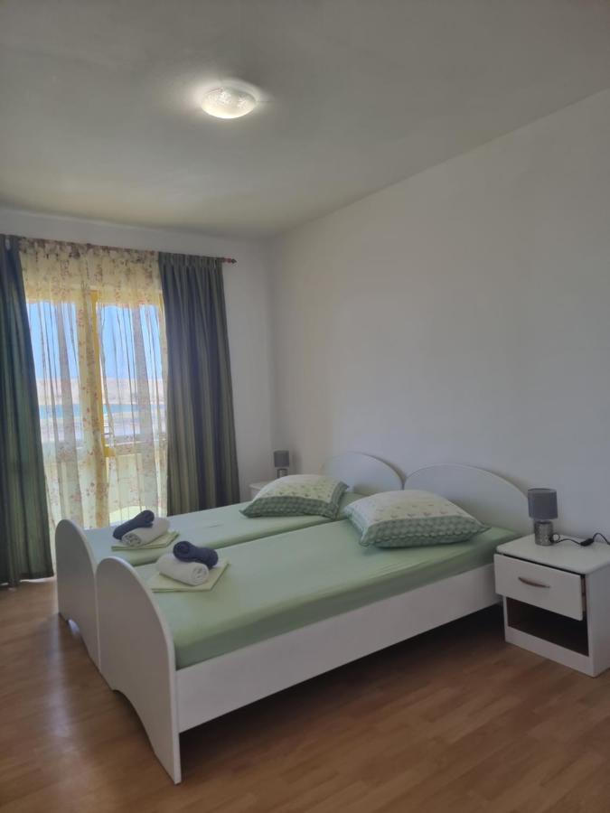 Apartmani Alen Dinjiška Exteriör bild