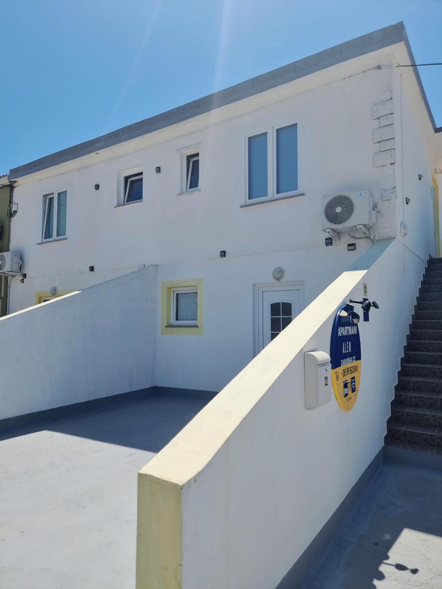 Apartmani Alen Dinjiška Rum bild