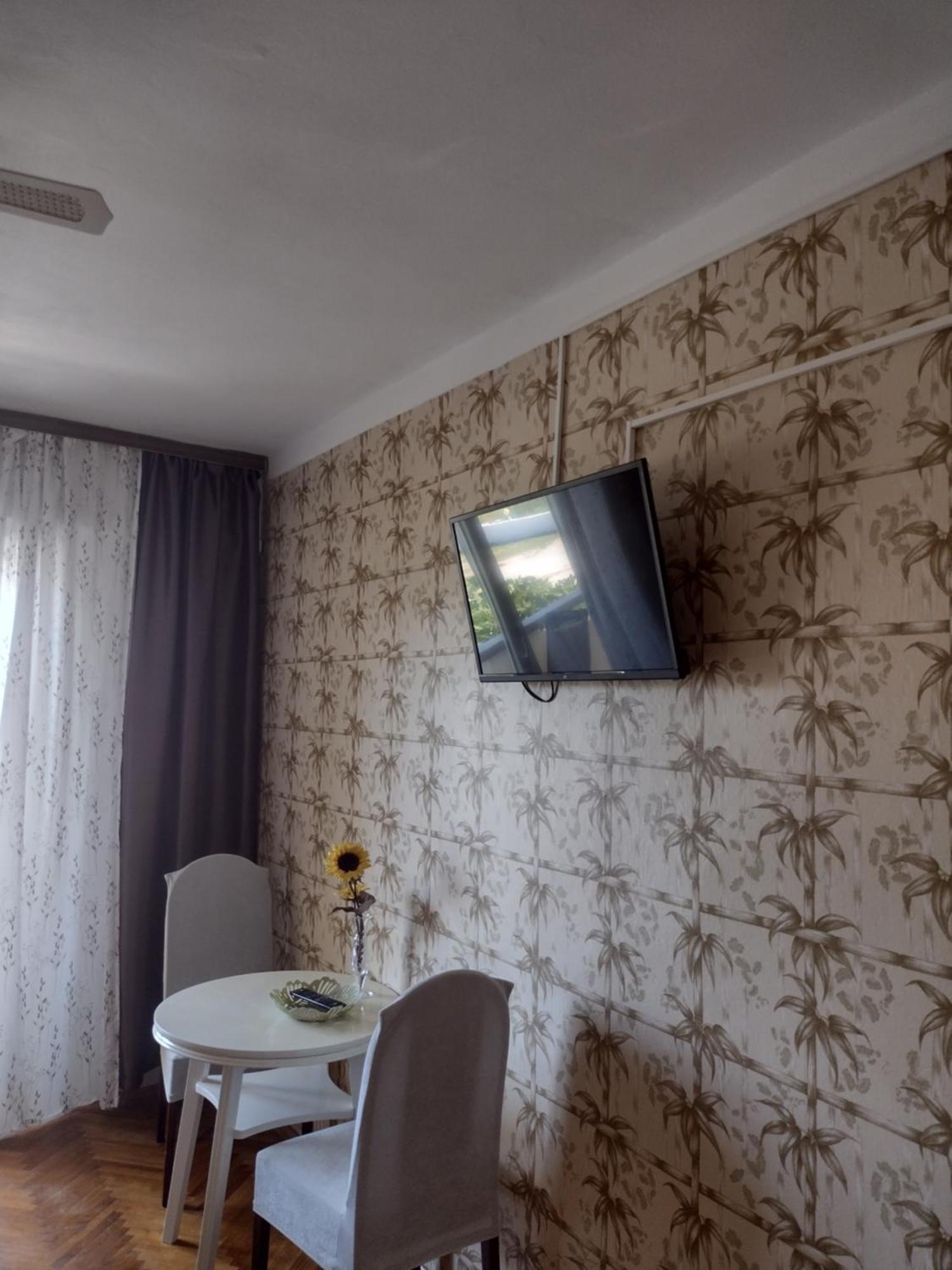 Apartmani Alen Dinjiška Exteriör bild