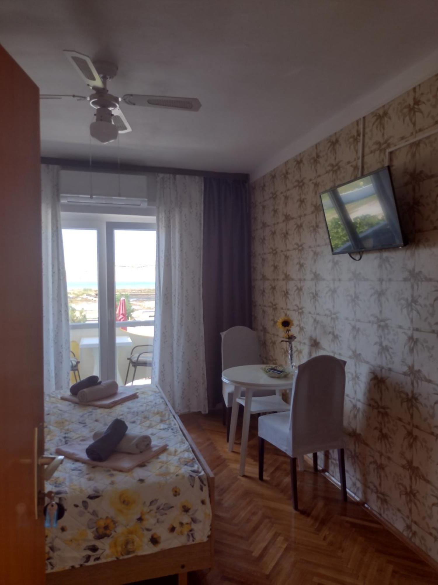 Apartmani Alen Dinjiška Exteriör bild